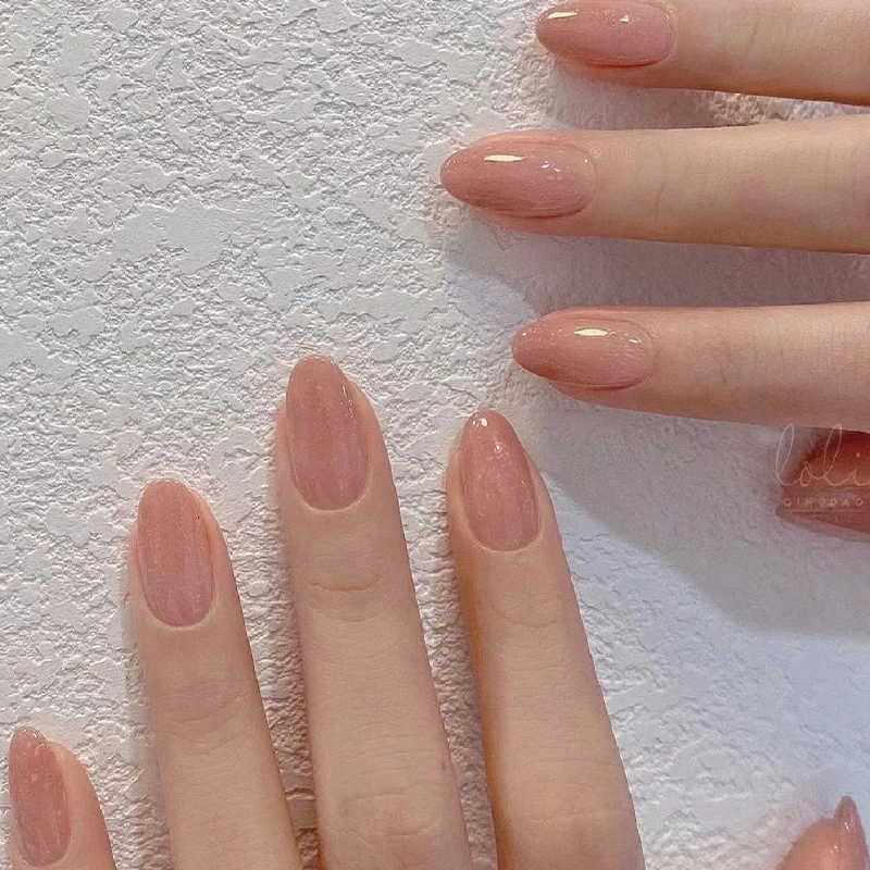 Wear Gradient Glitter Nail Art