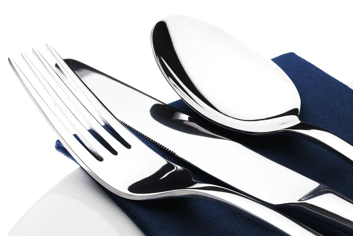 Silverware Set for 12, 65 Piece Stainless Steel Flatware Cutlery Fork and Spoon Set with Serving Utensils Set, Dishwasher Safe, Gift Package for Wedding Housewarming