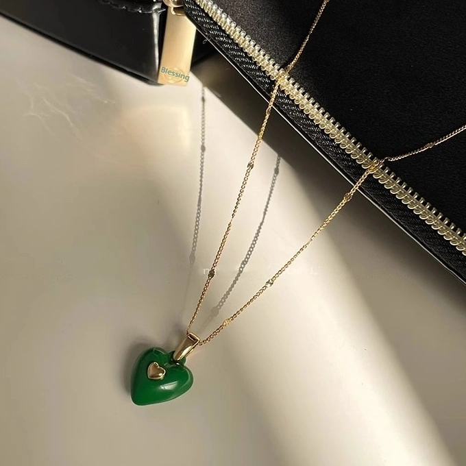 Colored Loving Heart Sweet Cool Necklace Light Luxury Minority Fashion