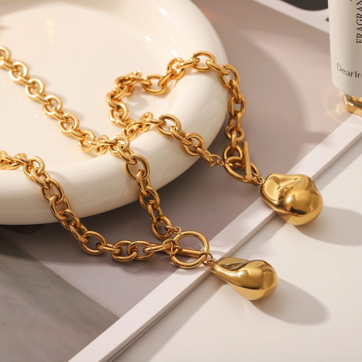 Retro Stainless Steel OT Buckle Gold-plated Necklace Women's Simple High-end Sense
