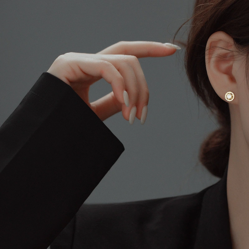 S925 Silver French Simplicity Refined Zircon Stud Earrings