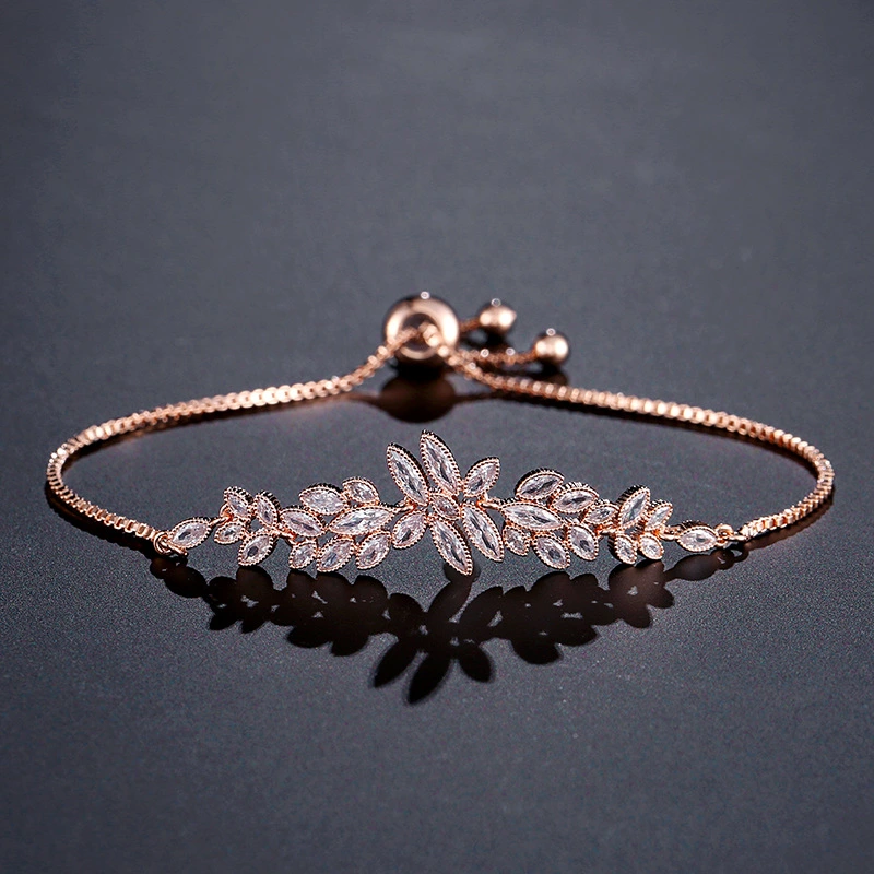 Creative Leaf-shaped Flower Bracelet Ornament
