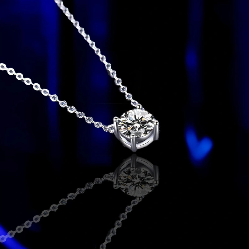 Light Luxury Four-claw S925 Sterling Silver Moissanite 1 Karat Necklace For Women
