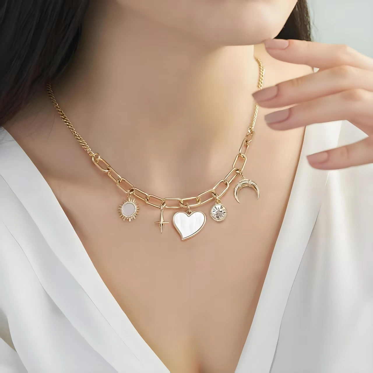 Moon Inlaid Heart-shaped Zircon XINGX Pendant Simple All-match Clavicle Necklace