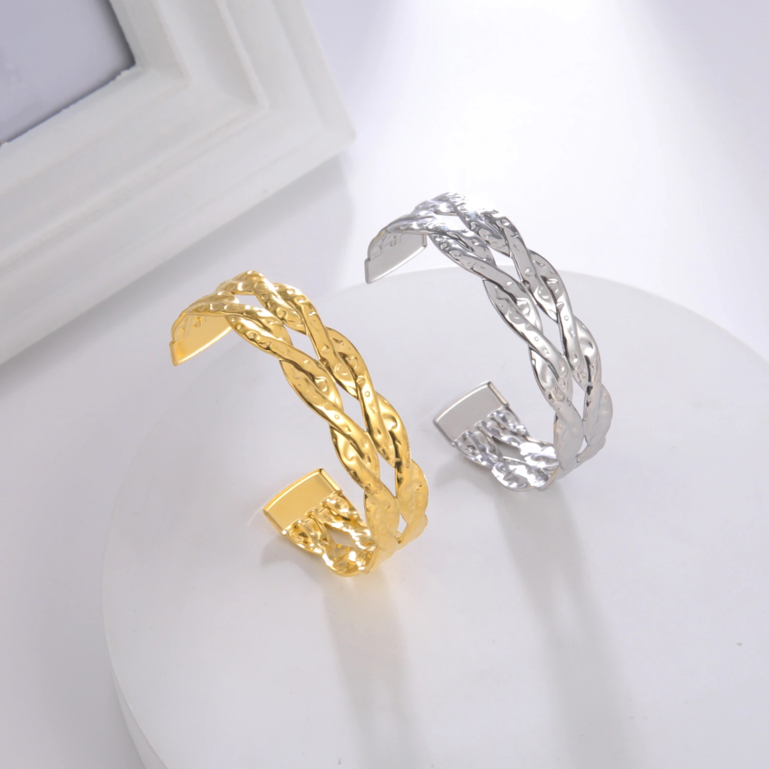Fashion Double Twist Open Luxury With Fashion Bracelet