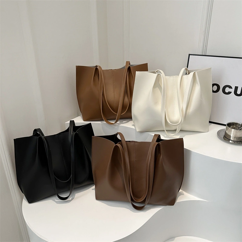 Fashionable All-match Portable Casual Messenger Bag