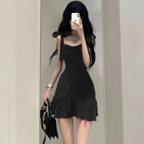 Niche Temperament Waist-controlled Slimming Short Skirt