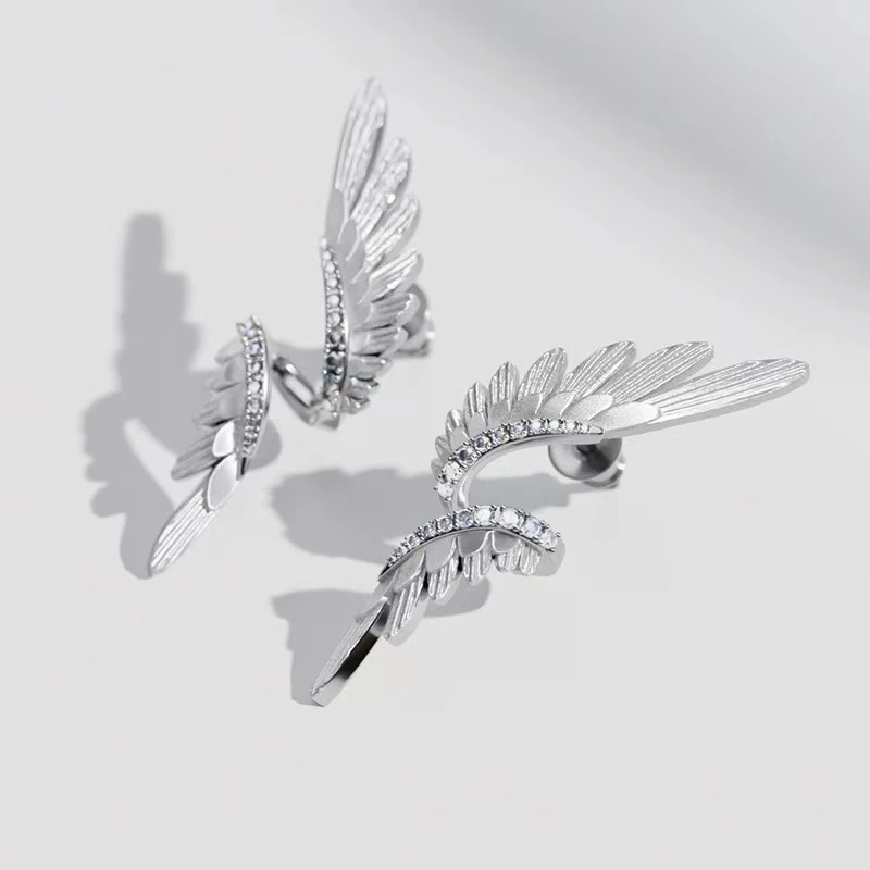 Feather Earrings Women's Three-dimensional Simple Stud Earrings
