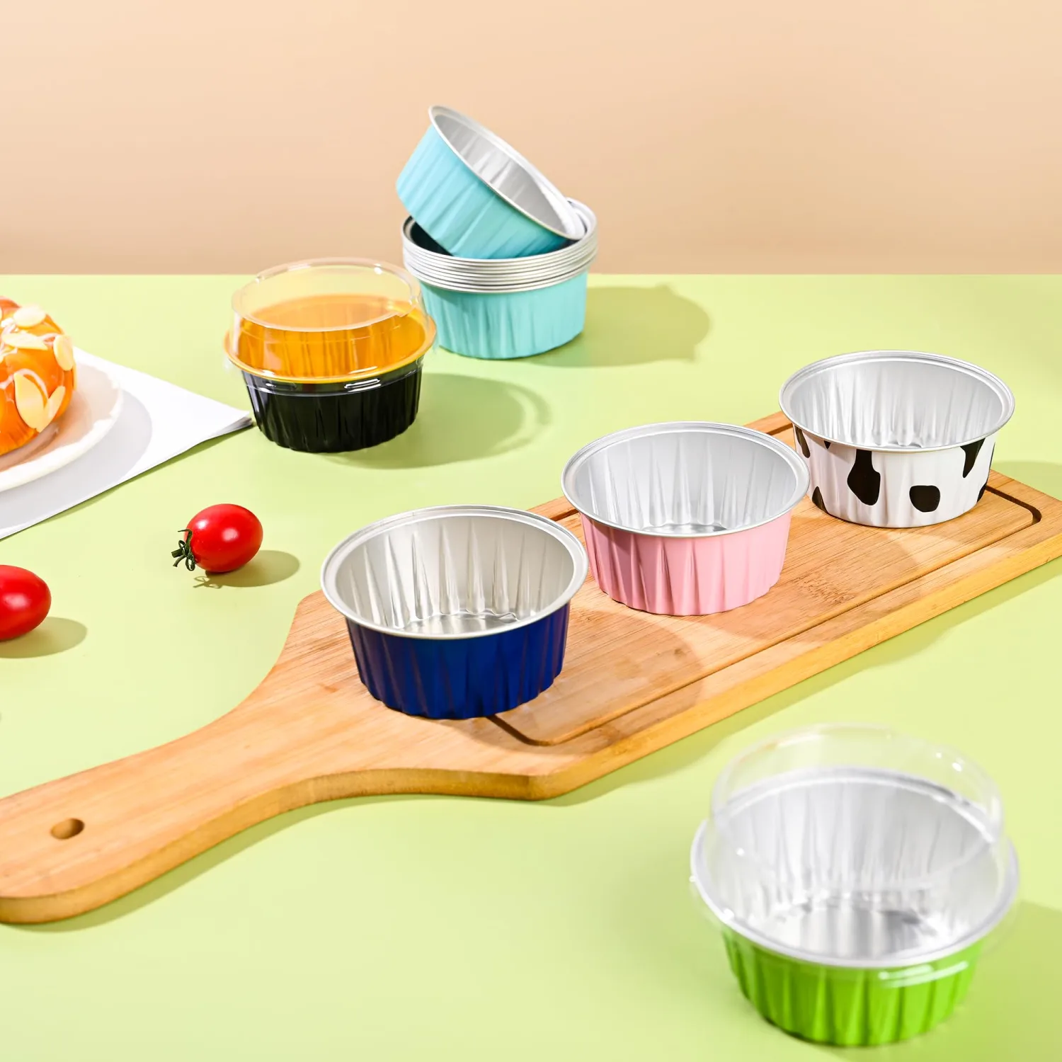 Mini Aluminum Foil Cupcake Baking Cups with Lids (40pcs, 5oz) Round Cupcake Foil Liners Tart Pie Tin Pan Holder - Disposable Mini Cake Containers Flan Molds for Pudding, Souffle, Party, Wedding
