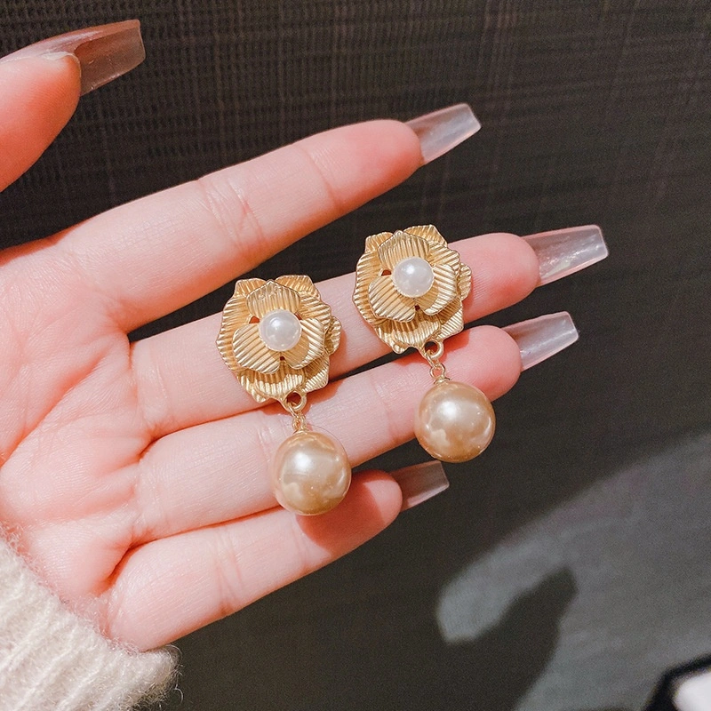 Sterling Silver Needle Rose Pearl Design Hong Kong Style Flower Stud Earrings