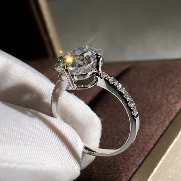 Women's Moissanite Four-Prong Princess Cut Ring