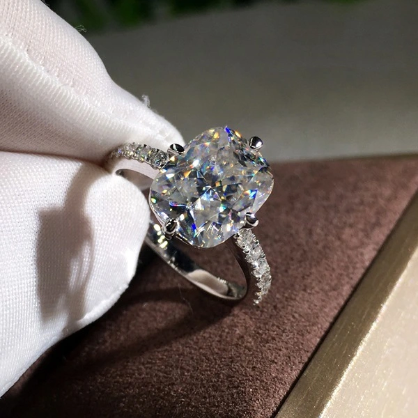 Women's Moissanite Four-Prong Princess Cut Ring