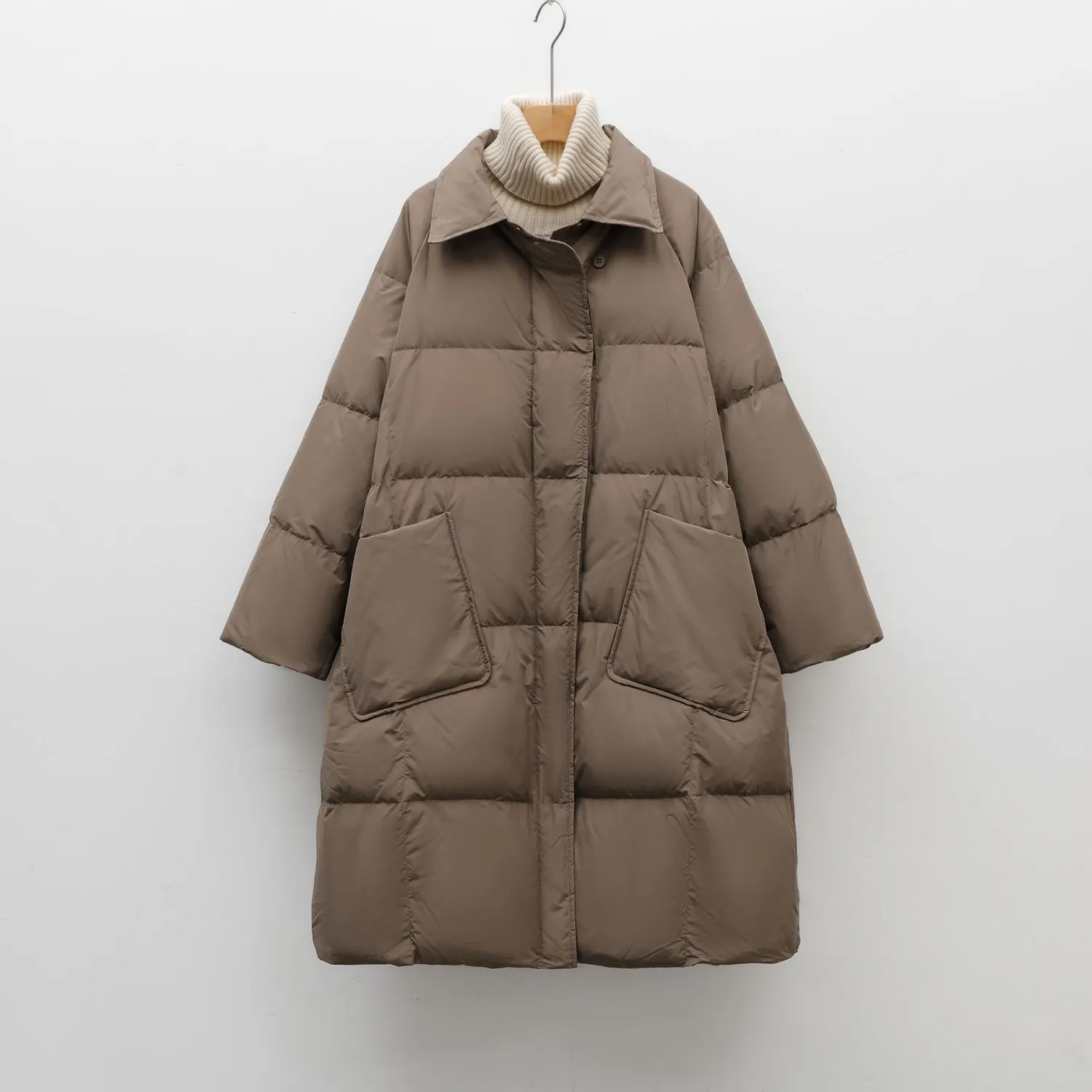 Women's Simple Solid Color Thickened Mid-length Down Jacket