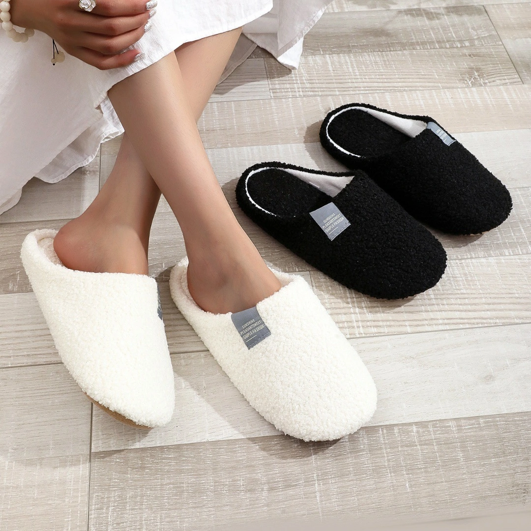 Simple, Lightweight And Silent Indoor Couple Slippers