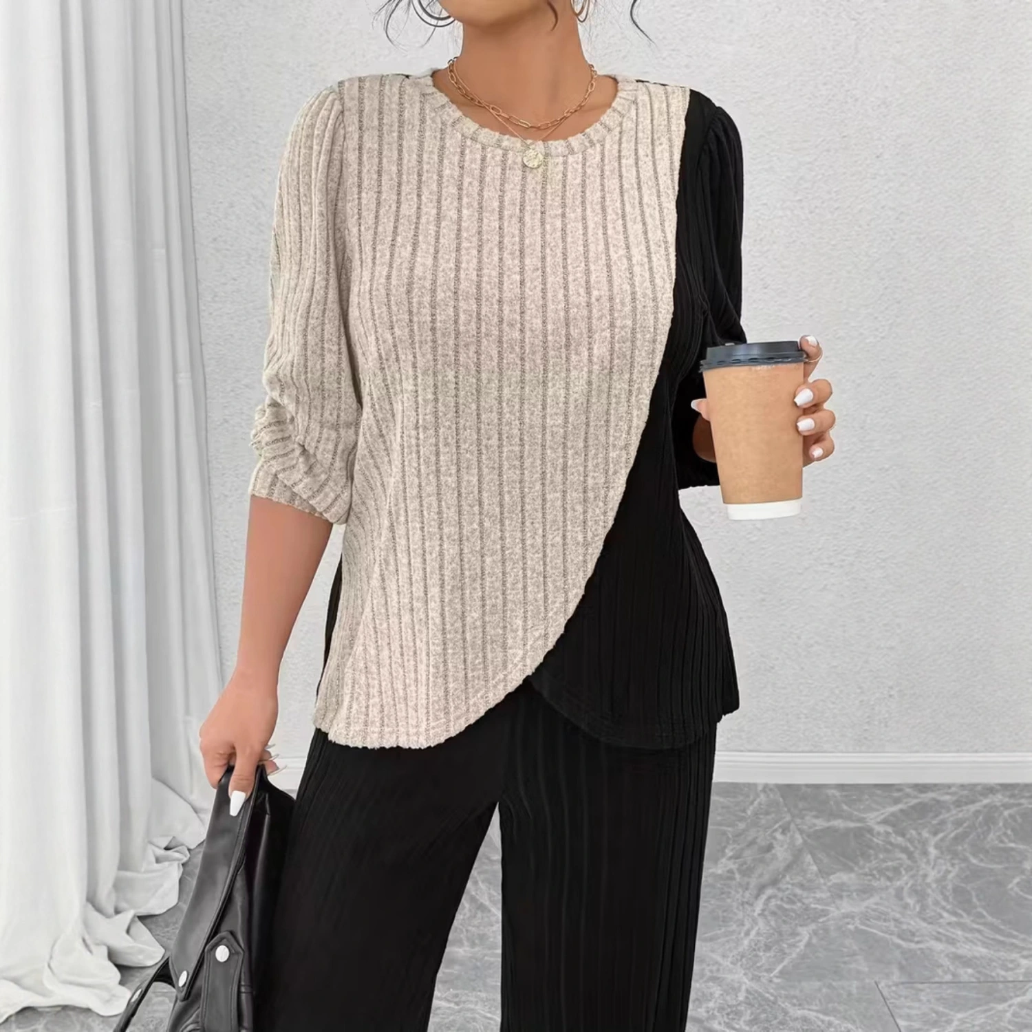 Women's Set Crew-neck Colorblock Top With Asymmetrical Hem Straight-leg Trousers