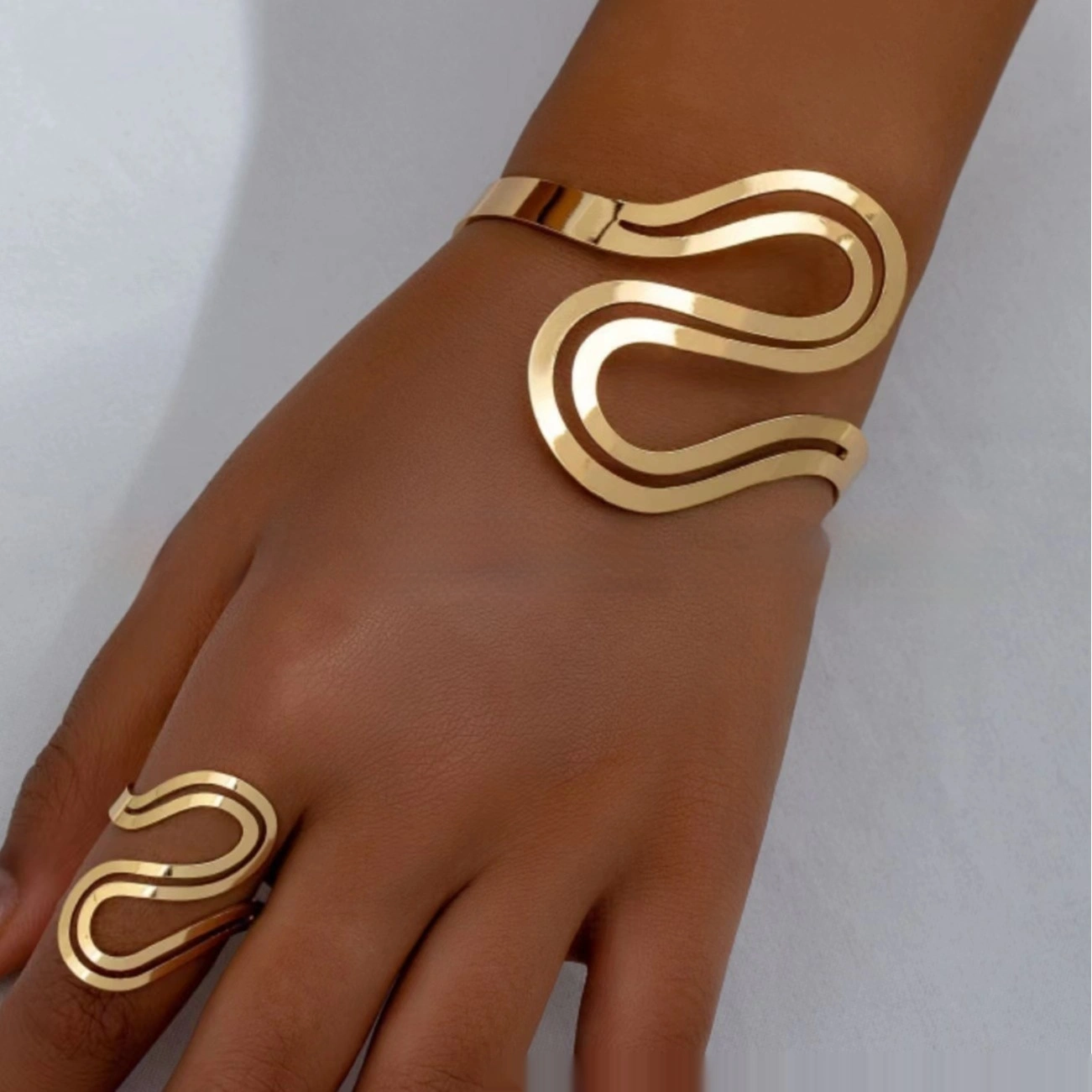 Designer-style Niche Minimalist Gold Jewelry Open-ended Bracelet And Ring