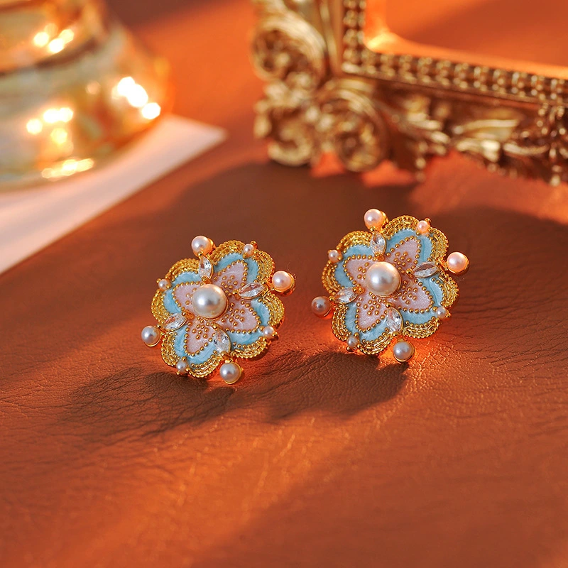 New Chinese-style Retro Chic Painted Earrings