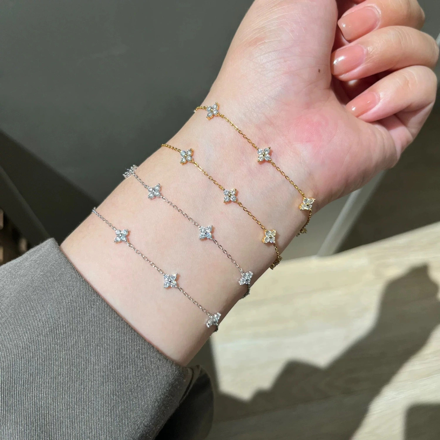 Made Of S925 Sterling Silver Plated With 14K Gold Featuring A Four-leaf Clover Design With Zircon Stones