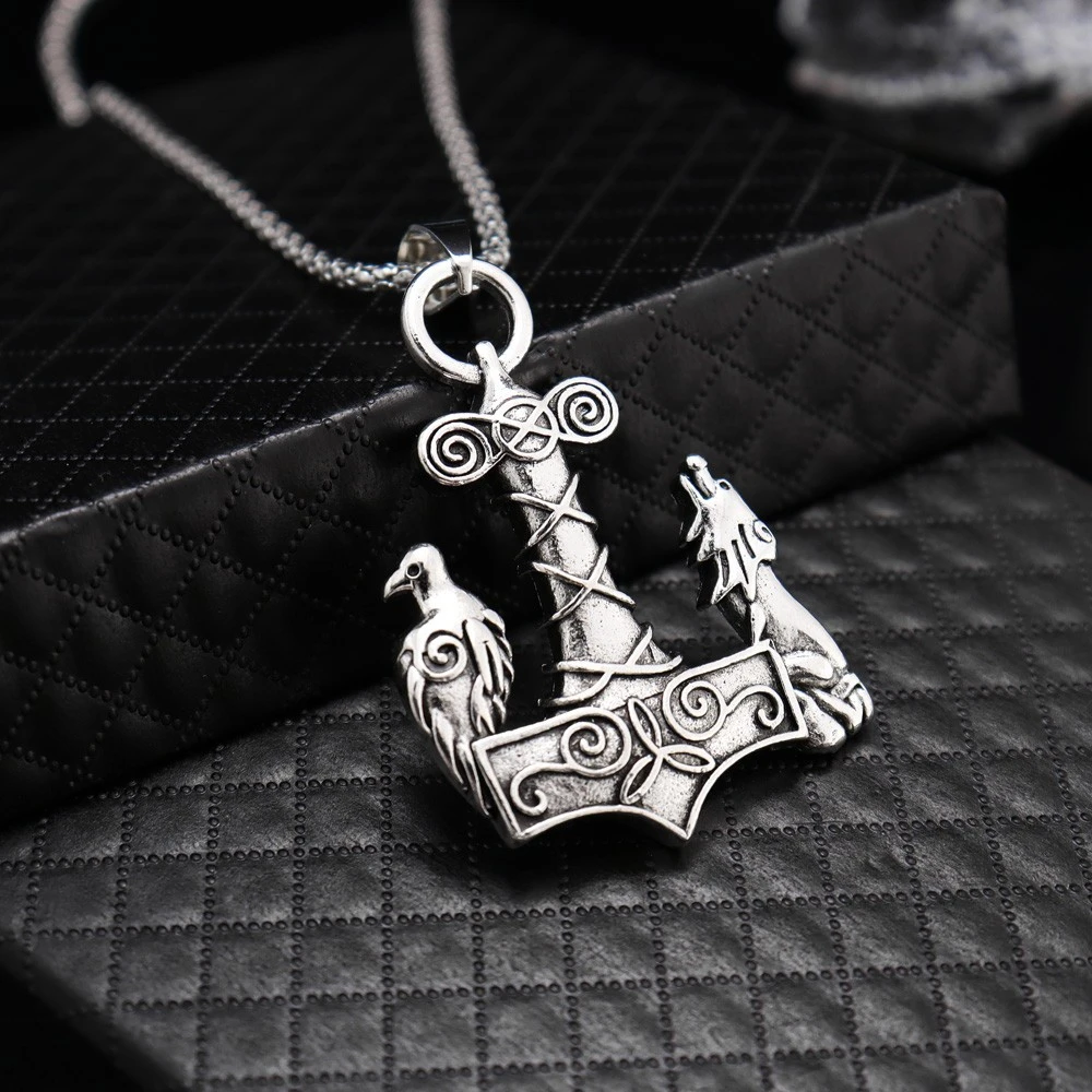 Nordic Scandinavian Viking Wolf Hanging Necklace