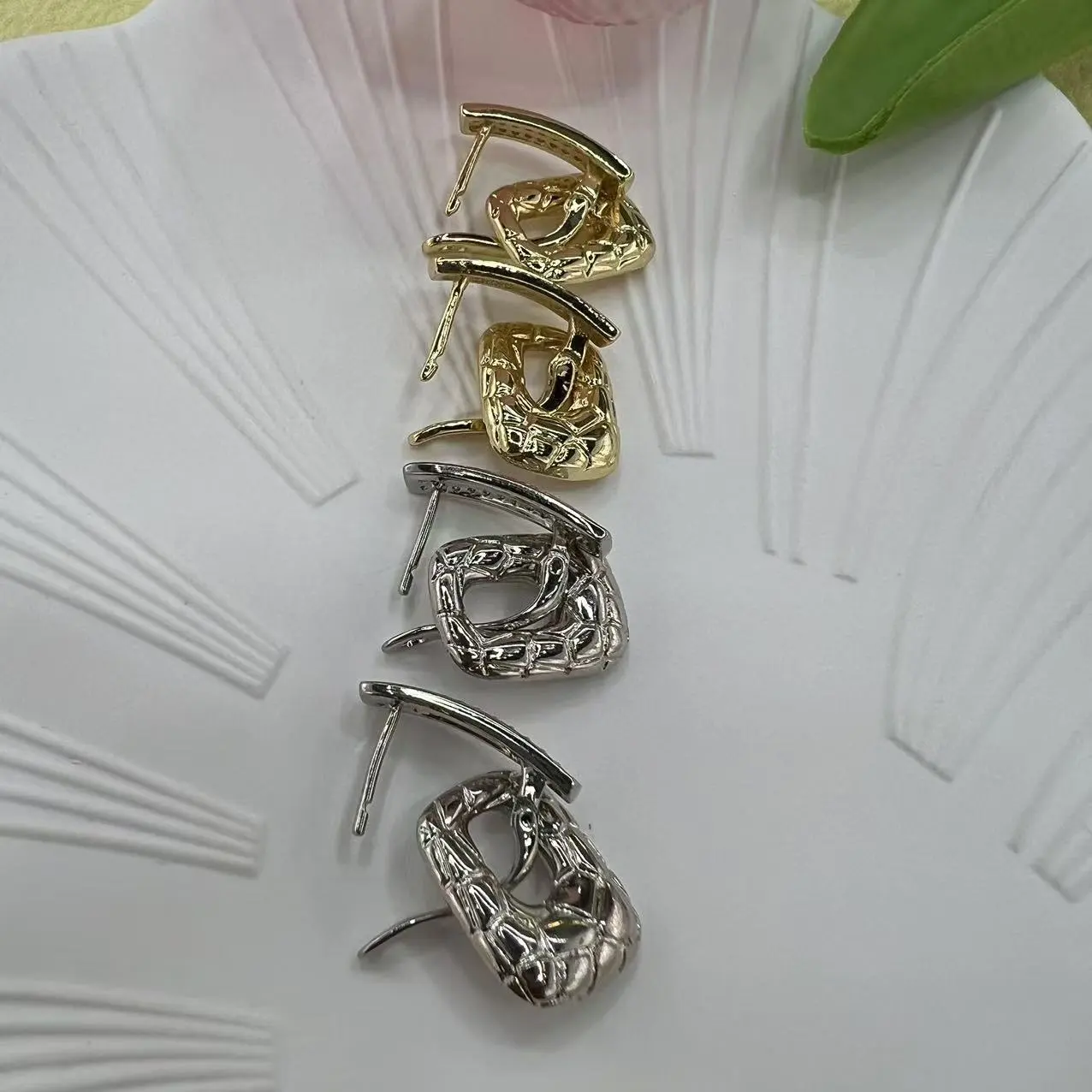 Creative Pure Copper Gold Plated Ear Clip Sterling Silver Needle
