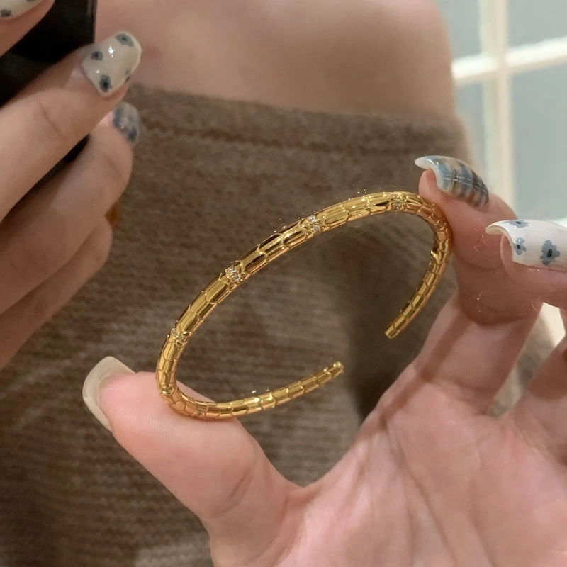 Luxury-yet-affordable Vintage-style Premium Golden Spirit Snake Plain Ring Bracelet