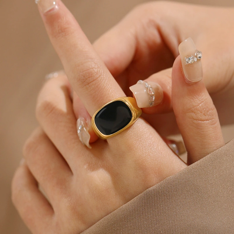 INS Minimalist Cool-Style Fashion Ring In Polished Black Gemstone And Titanium Steel