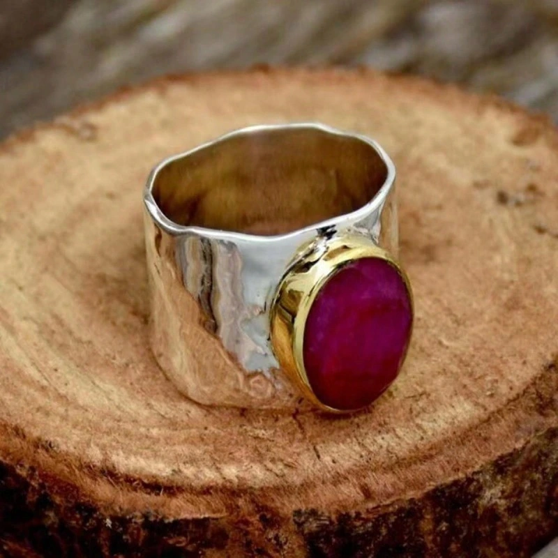 Fashionable High-Gloss Alloy Two-Tone Oval Rose-Red Ring