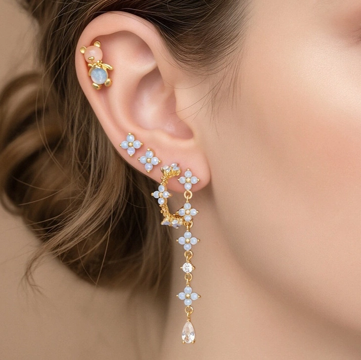 Light Luxury Blue Suit Bear Ear Studs