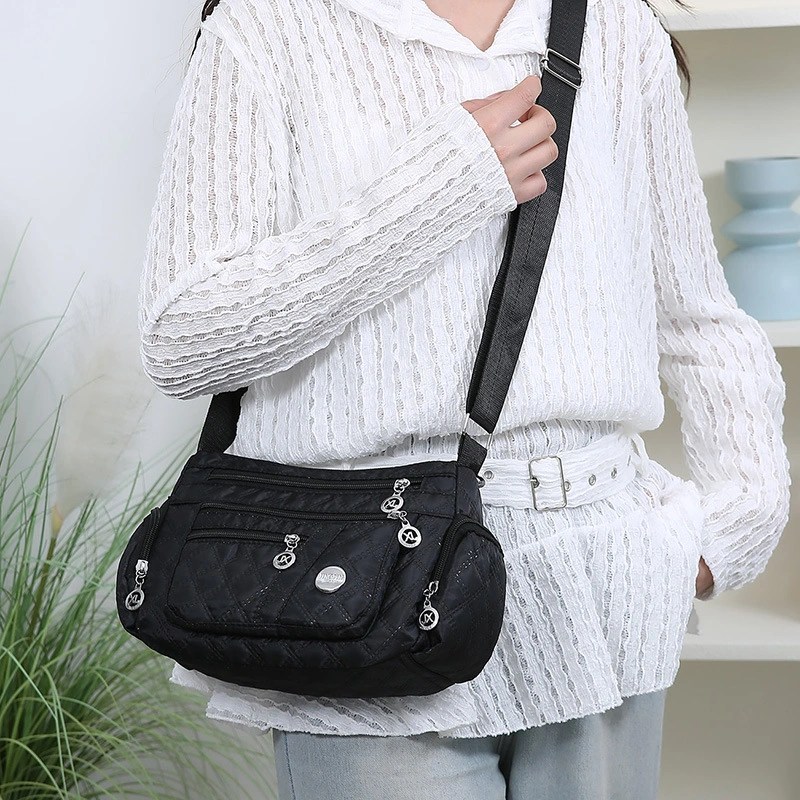 Large-Capacity Quilted Embroidery Thread Simple Shoulder Bag With Three-Layer Storage