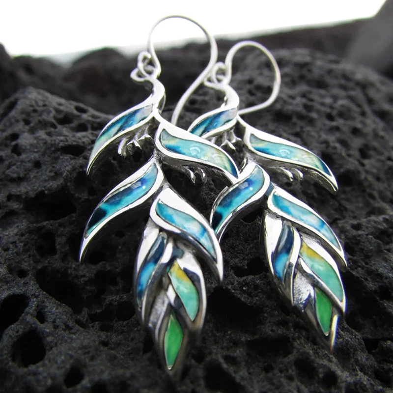 Leaves Dripping Oil Elegant Wild Earrings