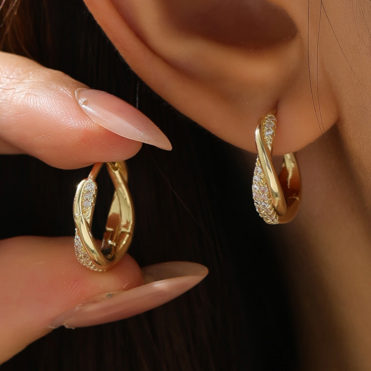 Simple Classy Elegant And Fashionable Earrings For Women