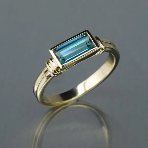 Stylish Minimalist Thin-Frame Geometric Quadrilateral Ring For Women