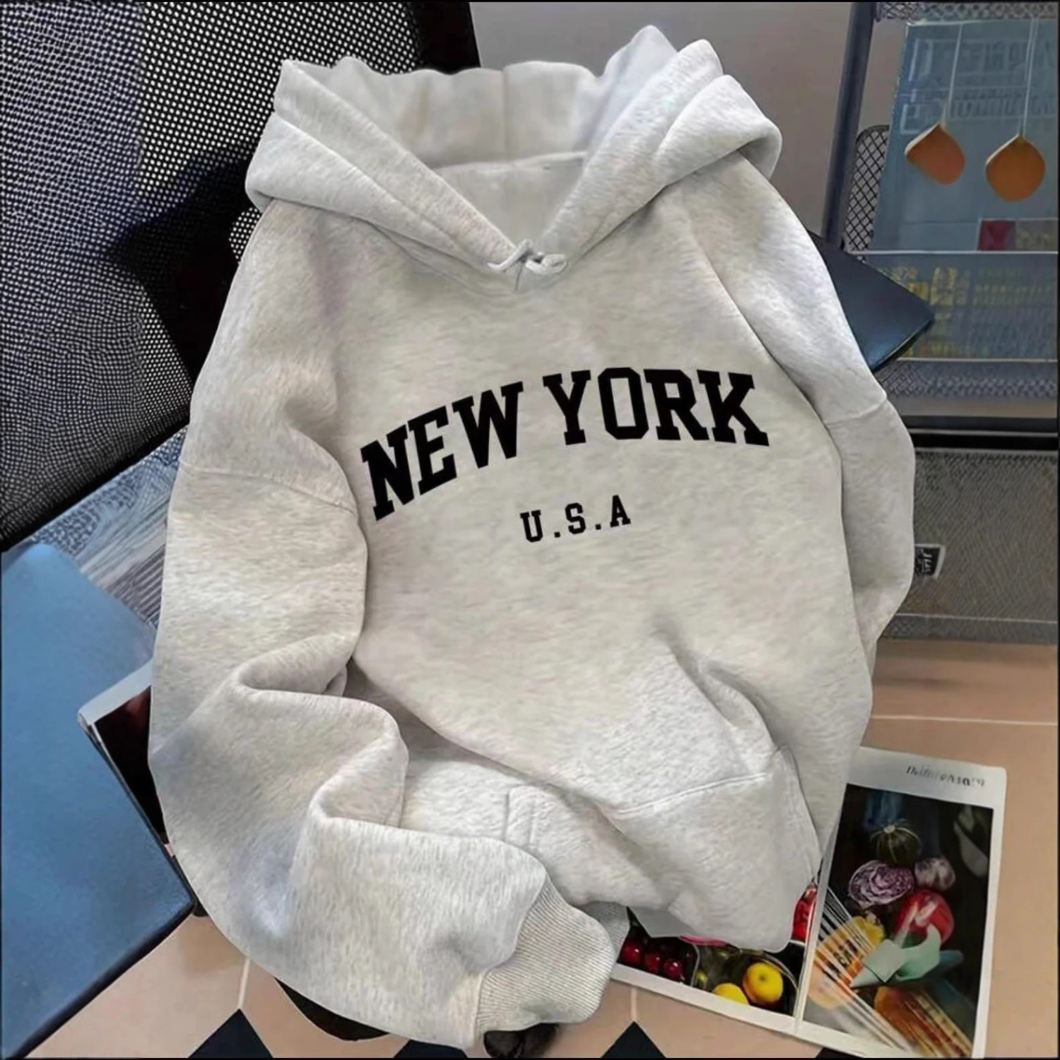 Mid-length Casual Hooded Sweatshirt With A Vintage American-style Letter Print