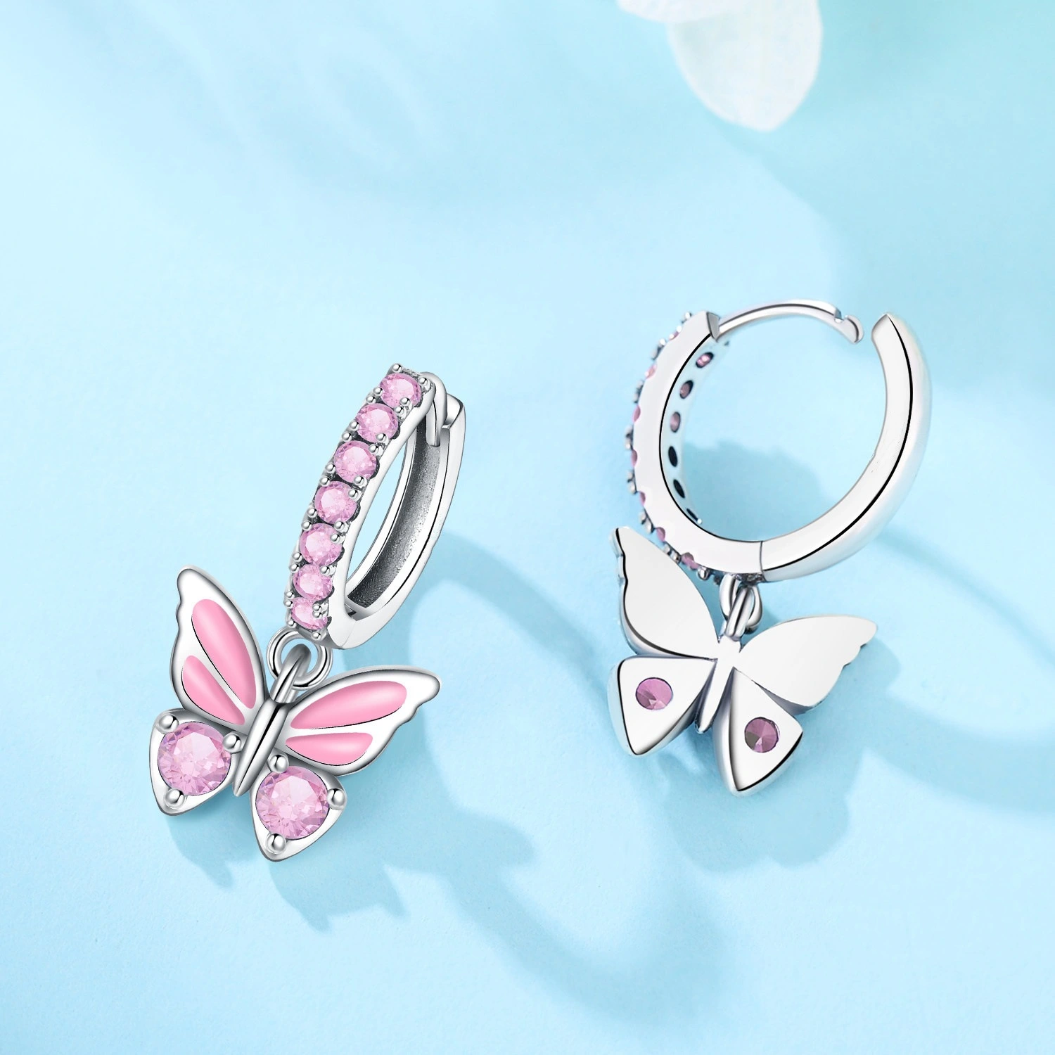 Light-luxury High-end Zircon Dragonfly Earrings That Go With Everything