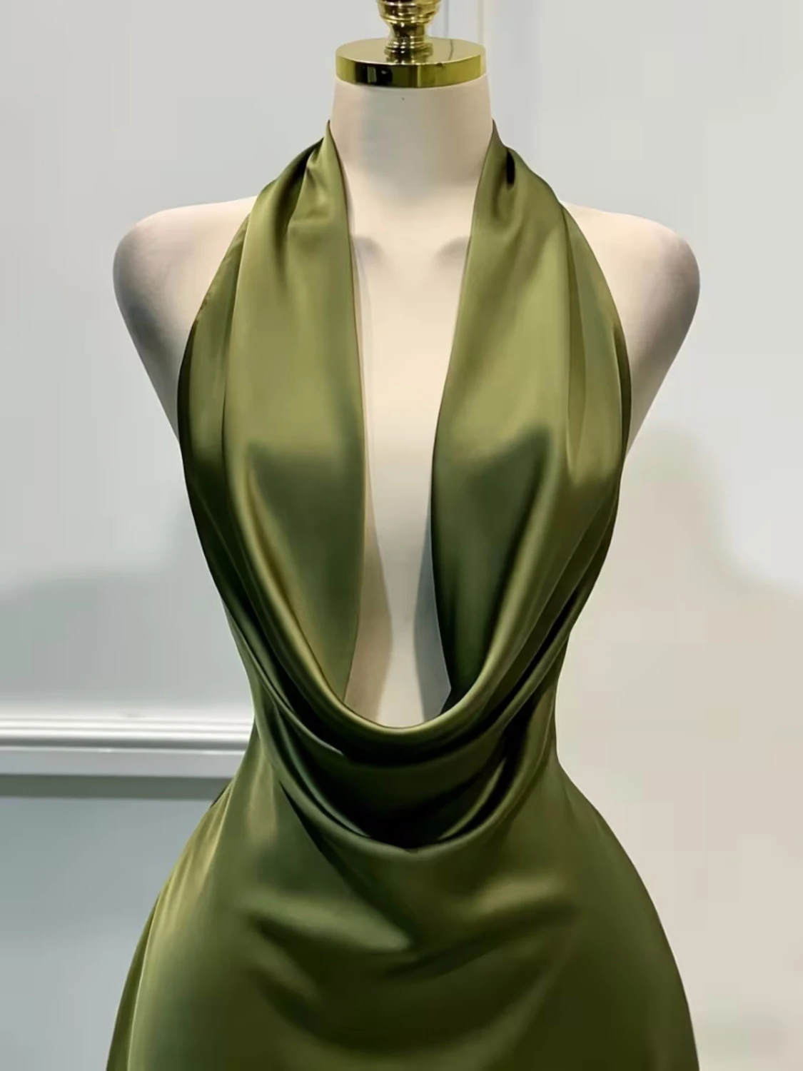 Ladies Elegant Solid Color Satin Back Zipper Dress