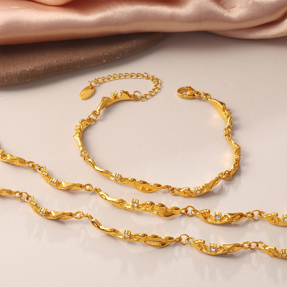 Gold Textured Openwork Bracelet, Vintage Style, Niche Design, Micro-diamond Decoration, Adjustable Bracelet
