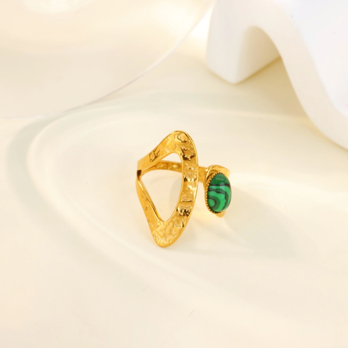 Stainless Steel Ring With A Premium Vintage Vibe For Women