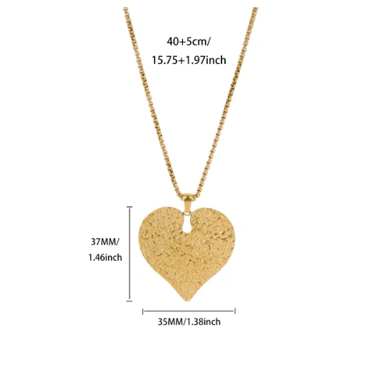 Womens Heart-Shaped Pendant Clavicle Necklace