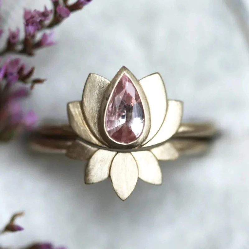 Retro Creative Design Niche Lotus Flower Ring