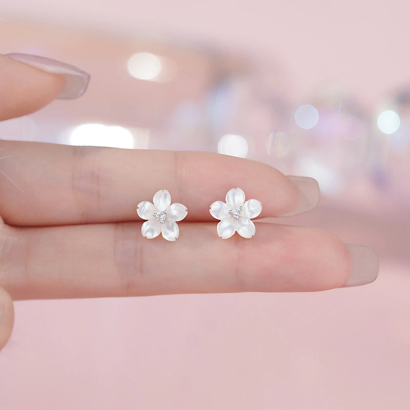 Womens Stylish All-match Flower Stud Earrings