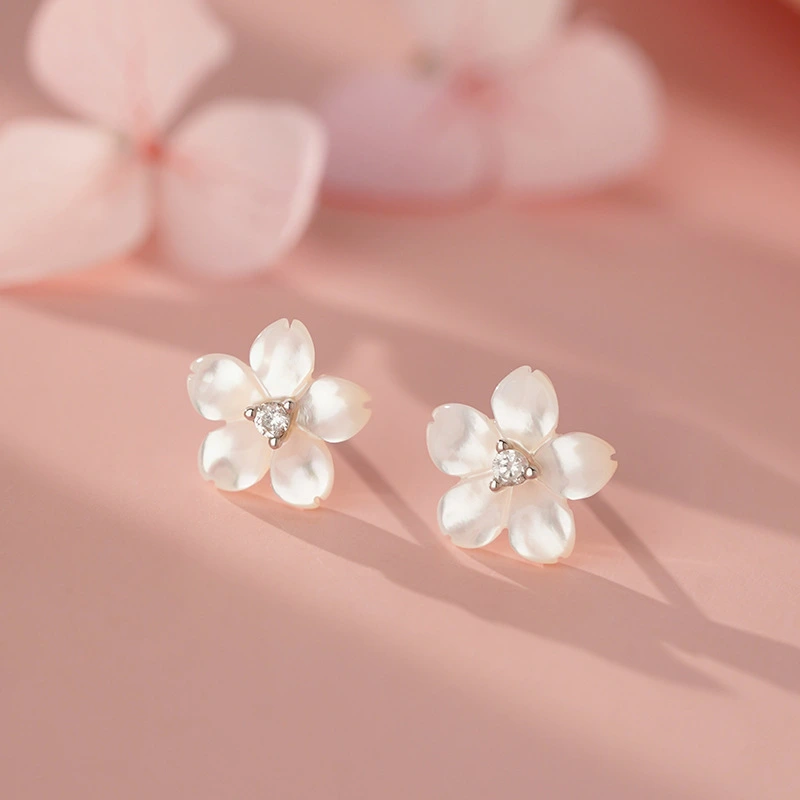 Womens Stylish All-match Flower Stud Earrings