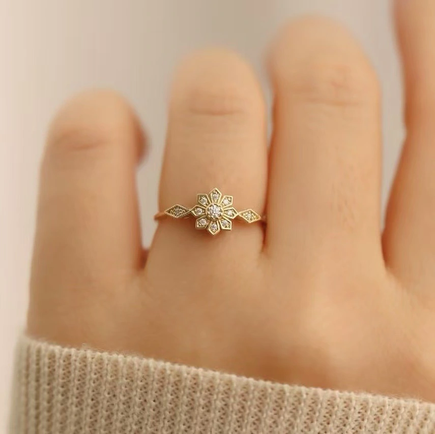 Simple And Stylish Sunflower Womens Snowflake-Shape Ring