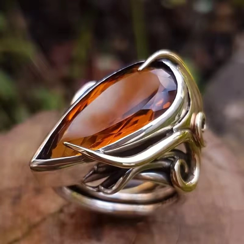Artistic Retro Long Heart-Shaped Fashionable Line Creative Ring