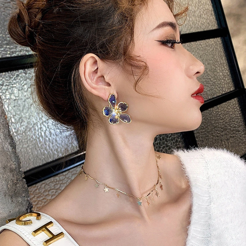 Fashion Temperament Female Flower Earrings