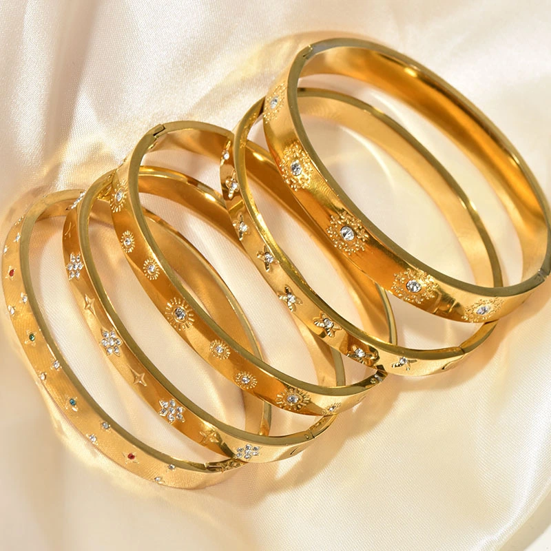 Retro Sunflower Diamond-Encrusted Bracelet Gold Polished Cuff