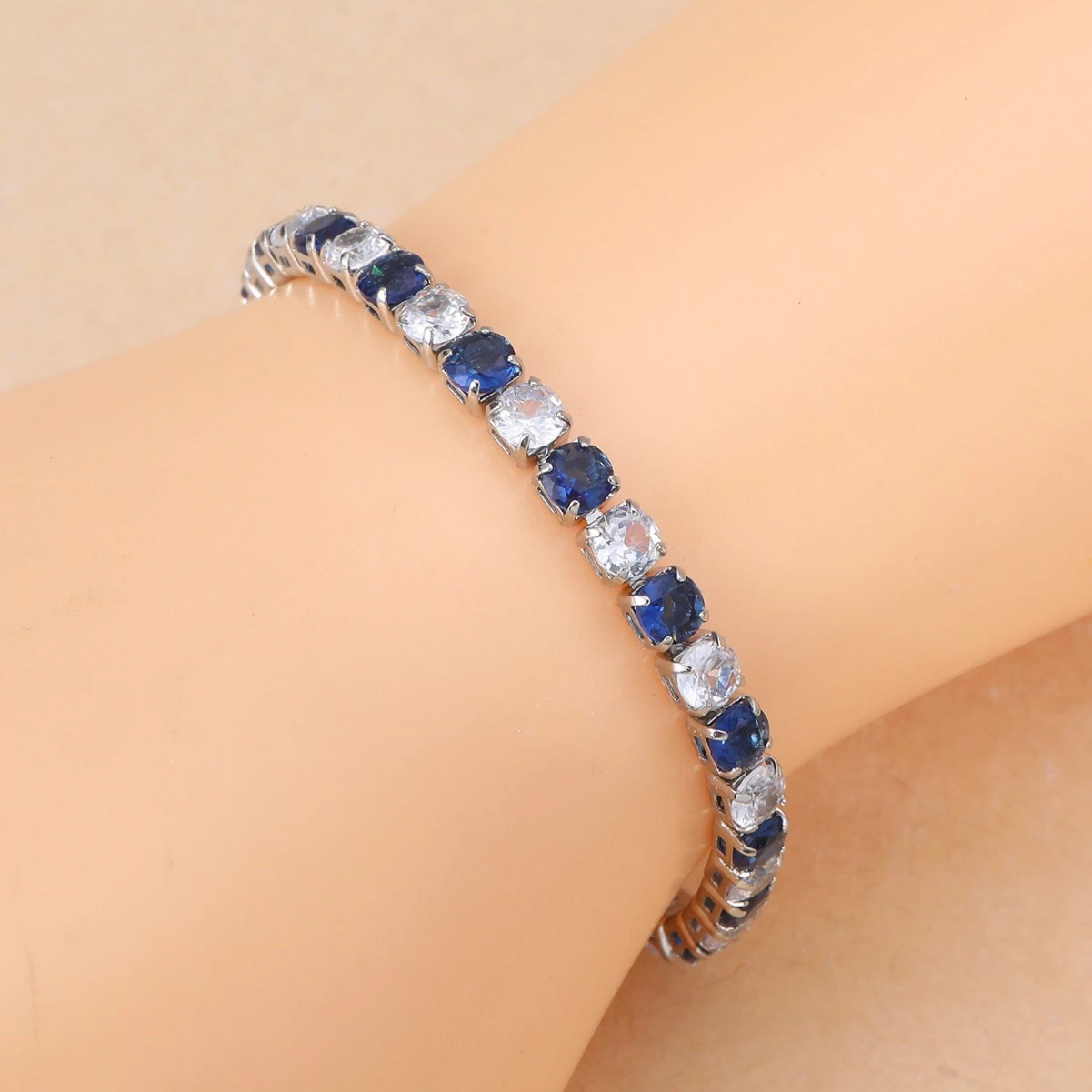 Fashionable And Luxurious European And American Popular Color Cubic Zirconia Circular Zirconia Bracelet