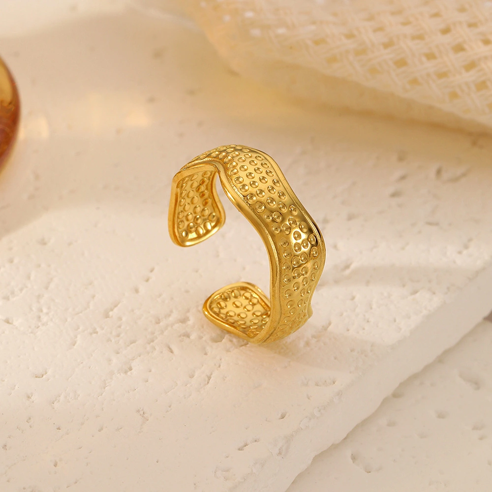 Golden Irregular Line Hammered Ring