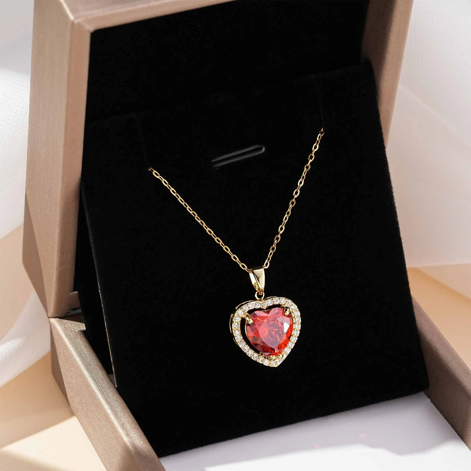 Titanium Steel No-fade Womens Heart-shaped Necklace