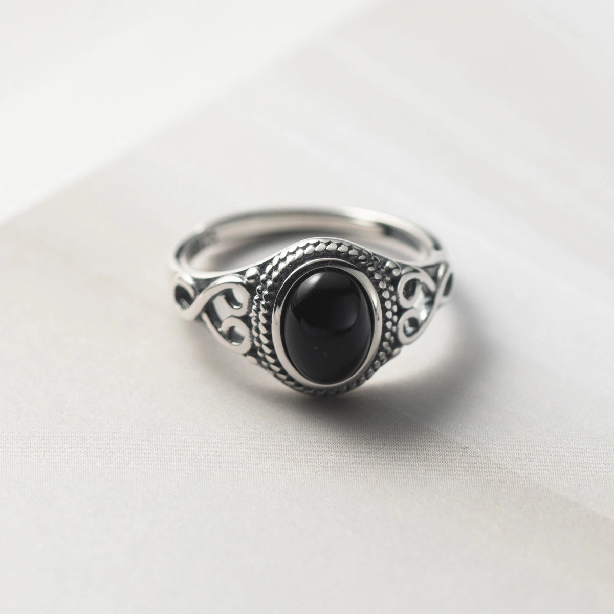 Simple Stylish Black Onyx Womens Alloy All-Match Vintage Ring