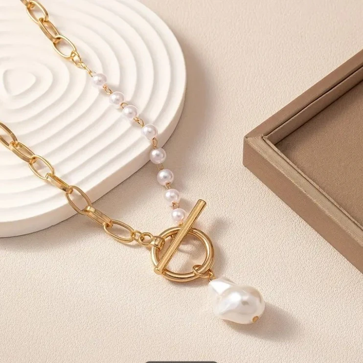 Asymmetric Metal Freshwater Pearl Necklace